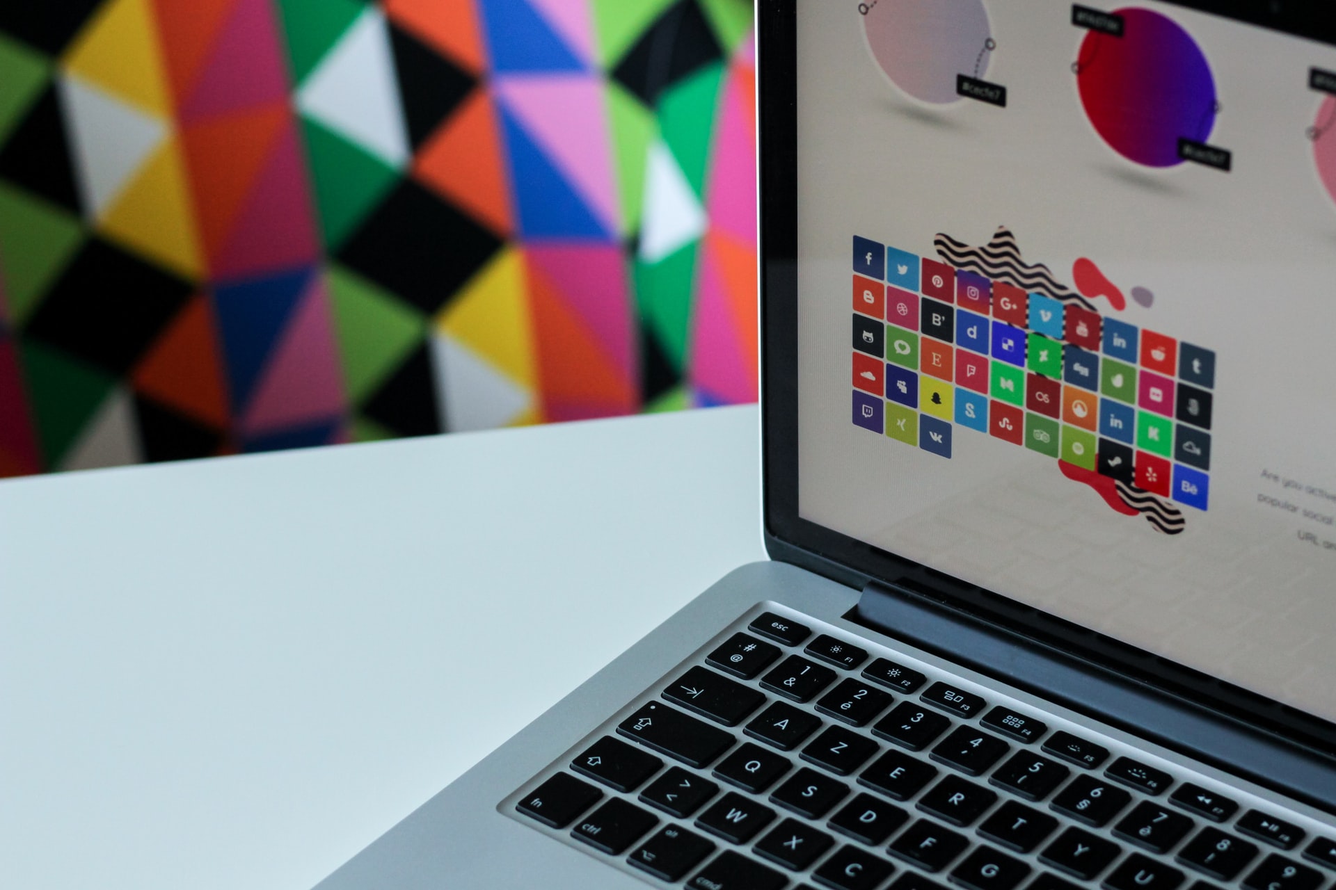 GraphicDesignSolutionMNP